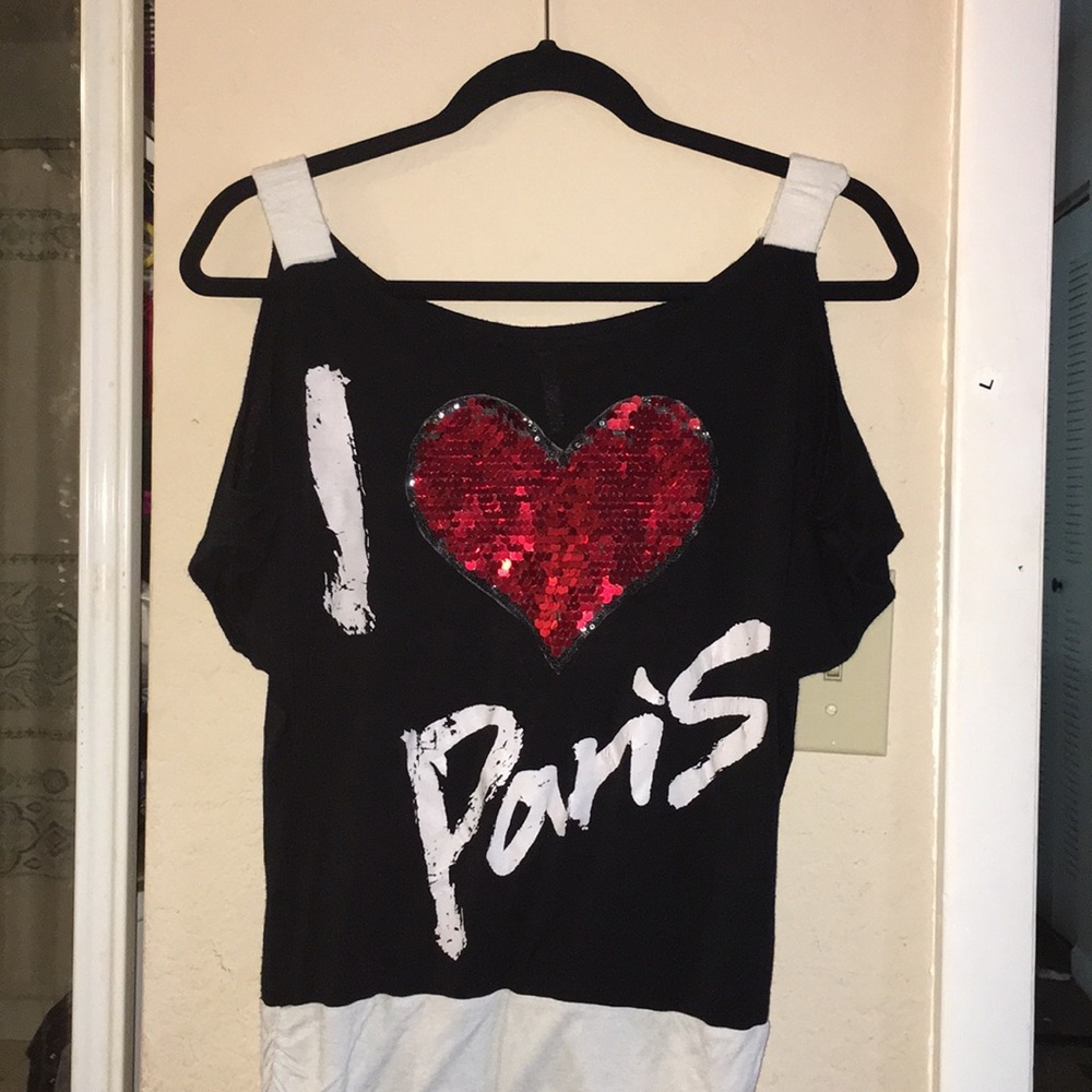 Black Paris shirt with red heart